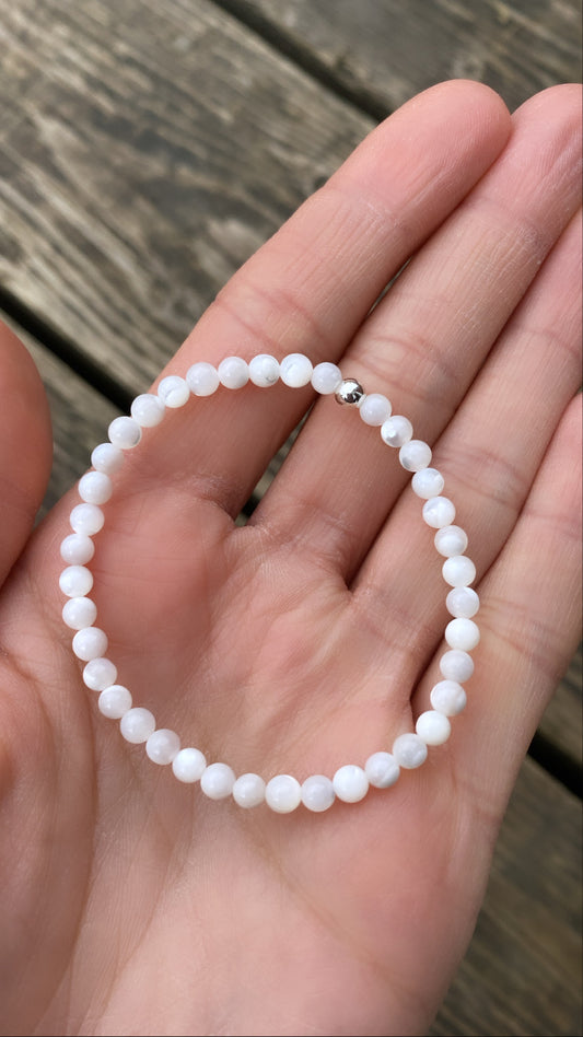 Mother of Pearl 4mm